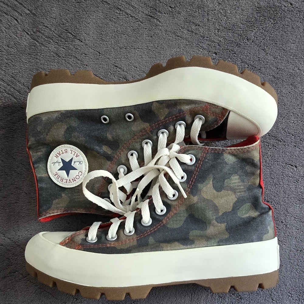 Like New Converse CTAS Distressed Camo Platform High-Tops Women's 9/Men's 7 :)